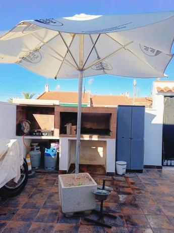 Chalet adosado en calle Saeta