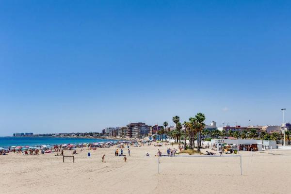 Chalet adosado en calle Saeta