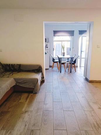 Chalet adosado en calle Saeta