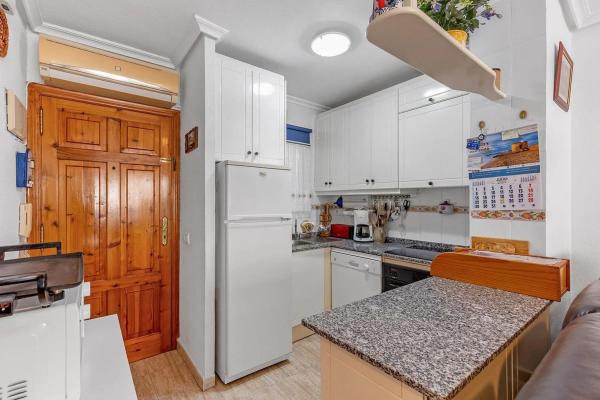 Piso en avenida Robleda, 18