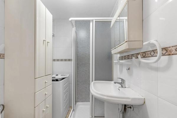 Piso en avenida Robleda, 18