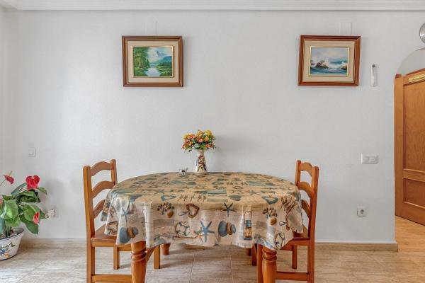 Piso en avenida Robleda, 18