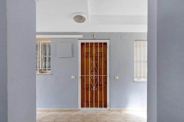 Piso en avenida Robleda, 18