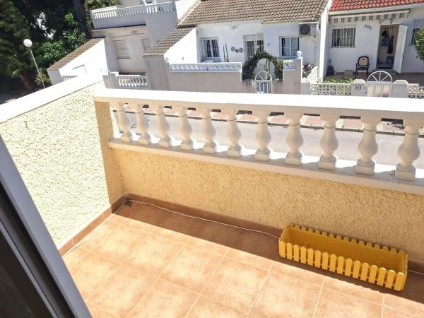 Casa independiente en avenida de Europa