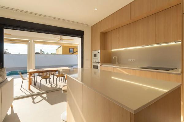 Chalet adosado en calle Strauss, 41