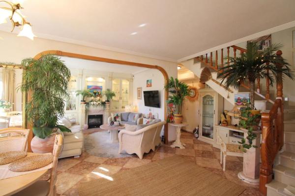 Chalet en Barrio Los Balcones - Los Altos del Edén