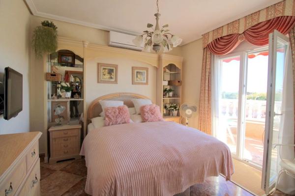 Chalet en Barrio Los Balcones - Los Altos del Edén