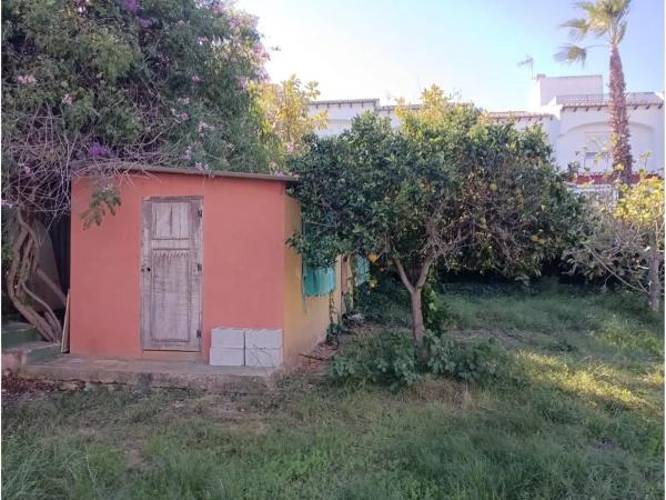 Casa independiente en calle Ucrania, 1