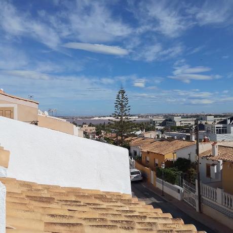Chalet adosado en Salvador Dali, 70