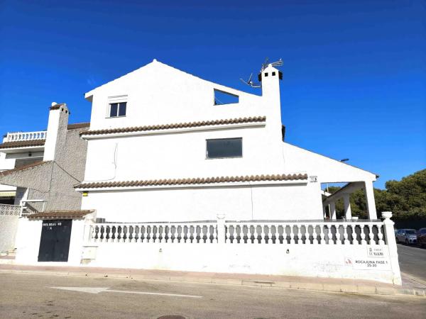 Chalet pareado en calle Calar Alto