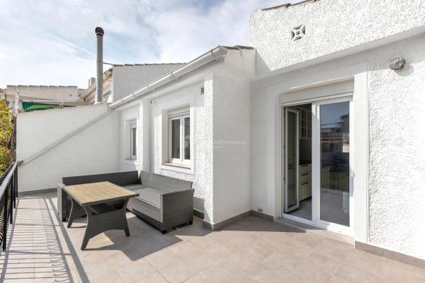 Chalet pareado en avenida de Torrevieja, 161