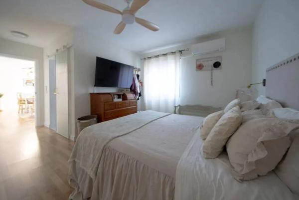 Chalet pareado en calle las Rosas