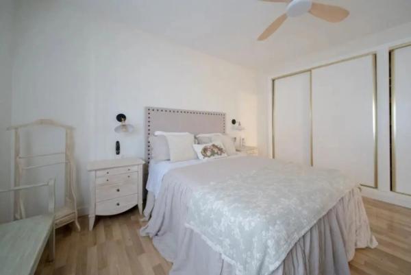 Chalet pareado en calle las Rosas