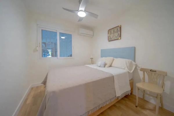 Chalet pareado en calle las Rosas