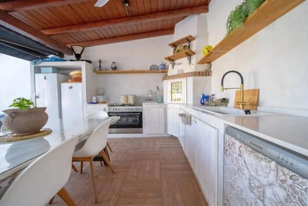 Chalet pareado en calle las Rosas