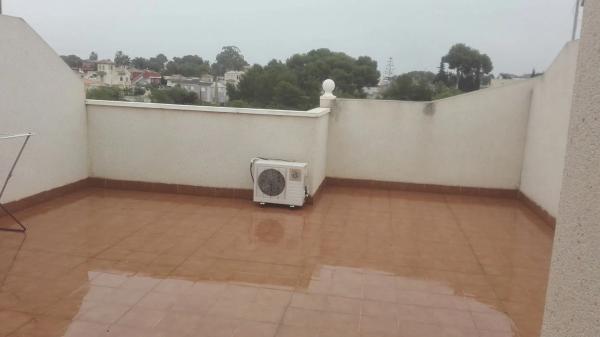 Chalet adosado en calle Laguna Rosa, 45