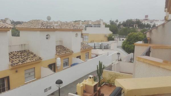 Chalet adosado en calle Laguna Rosa, 45