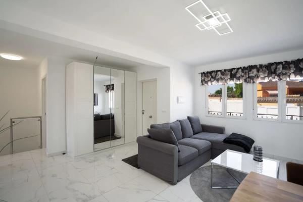 Chalet pareado en avenida de Torrevieja