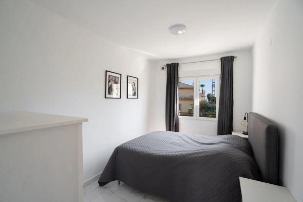 Chalet pareado en avenida de Torrevieja