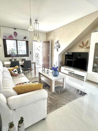 Chalet pareado en calle Teulada s/n