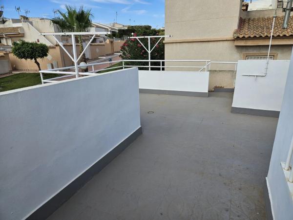 Chalet pareado en urbanizacionl los altos, 70