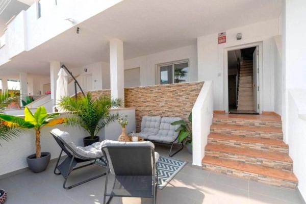 Chalet adosado en avenida de Alicante, 20