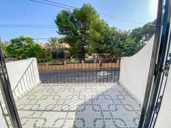 Chalet adosado en calle Ruidera