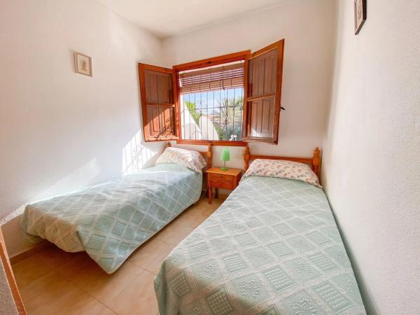 Chalet adosado en calle Ruidera