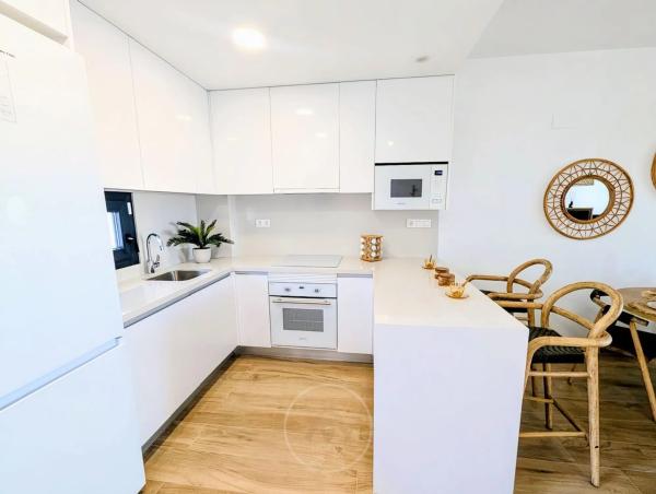 Chalet adosado en avenida de Denia