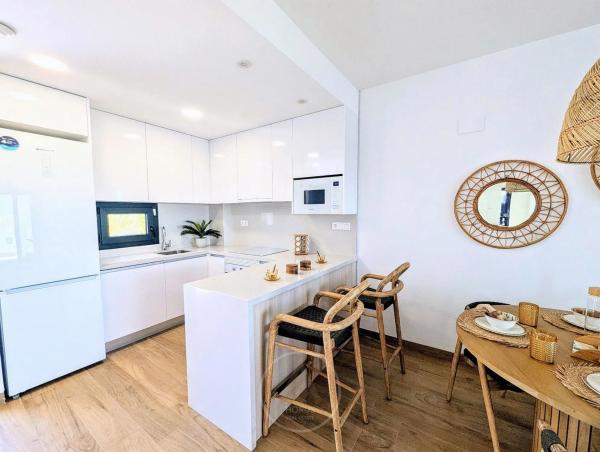 Chalet adosado en avenida de Denia