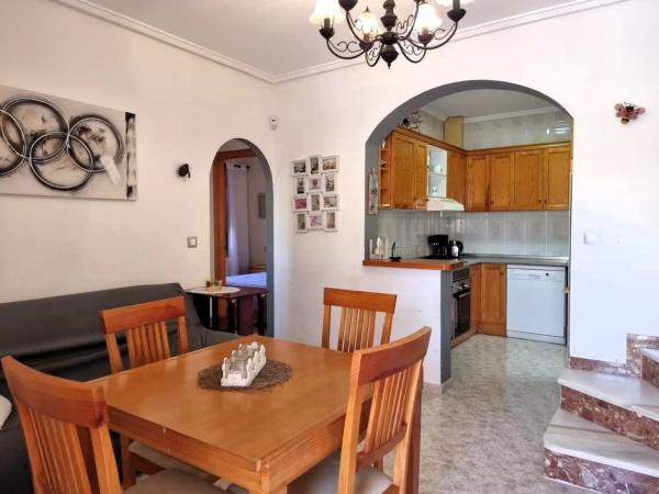 Chalet pareado en calle Peñalara