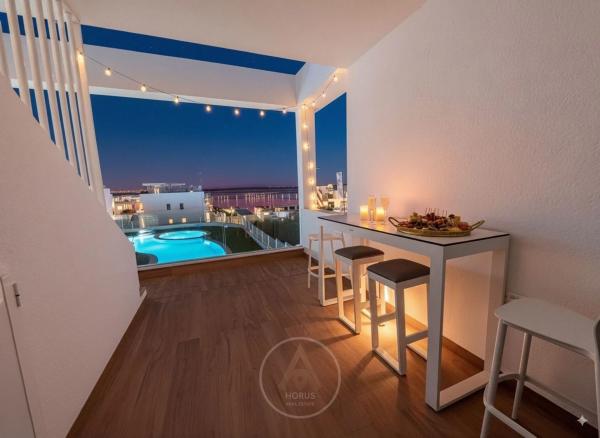 Chalet adosado en avenida de Denia