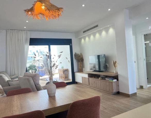 Chalet adosado en avenida de Torrevieja