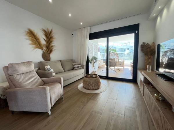 Chalet adosado en avenida de Torrevieja