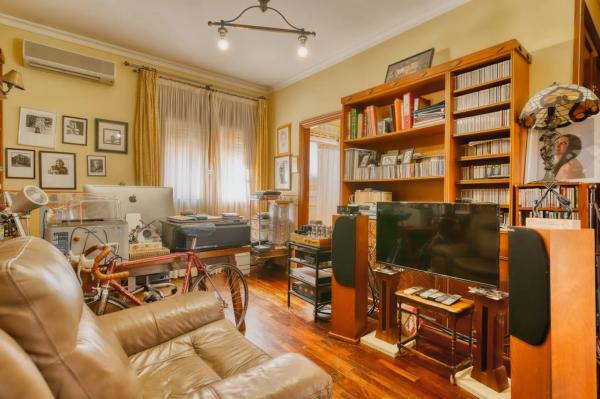 Casa independiente en avenida Bruselas