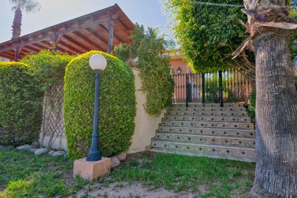 Casa independiente en avenida Bruselas