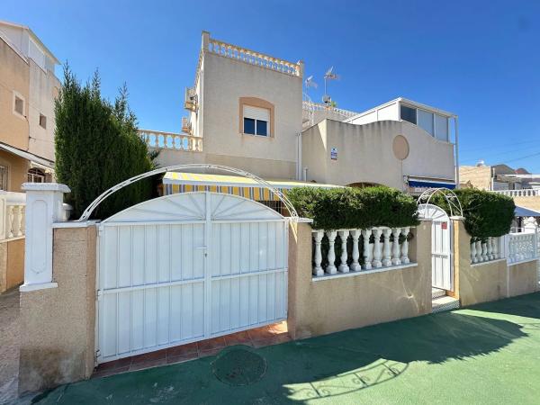 Chalet adosado en lago jardin