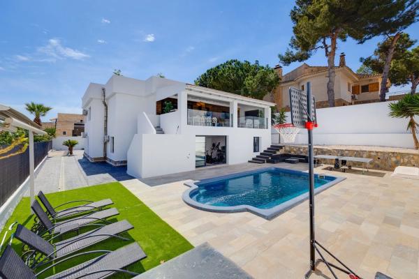 Casa independiente en calle Covadonga