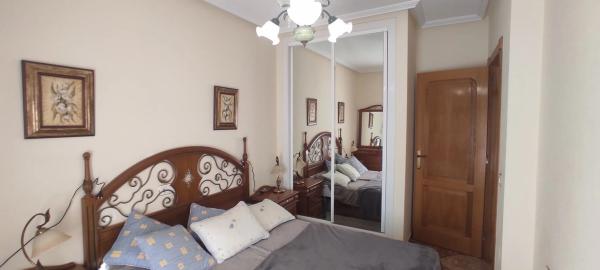 Chalet adosado en calle Veleta, 69