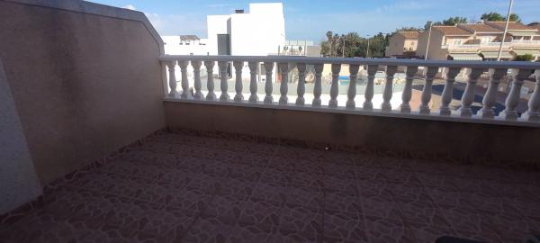 Chalet adosado en calle Veleta, 69