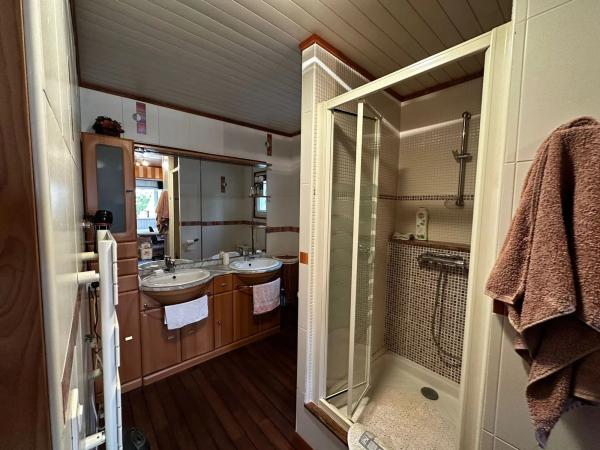 Chalet pareado en calle la Marina