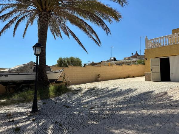 Casa independiente en avenida de Torrevieja