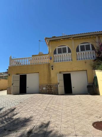 Casa independiente en avenida de Torrevieja