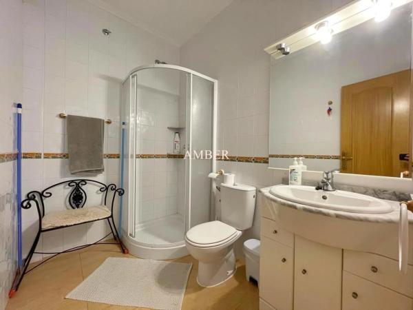 Chalet adosado en Urbanizacion los Altos, 21 ------r