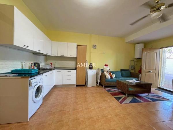 Chalet adosado en Urbanizacion los Altos, 21 ------r