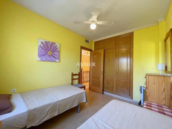 Chalet adosado en Urbanizacion los Altos, 21 ------r