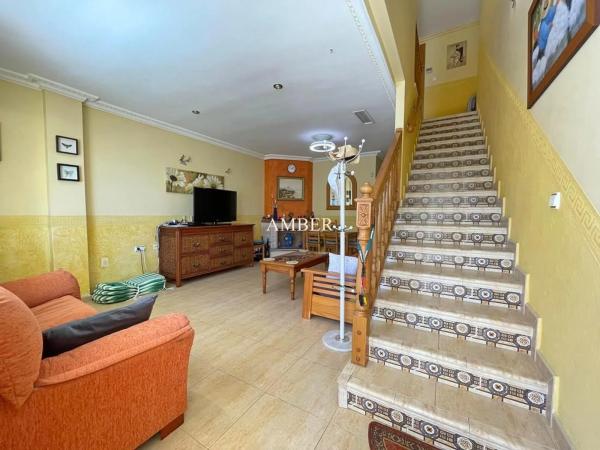 Chalet adosado en Urbanizacion los Altos, 21 ------r