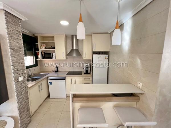 Chalet adosado en calle Laguna Rosa