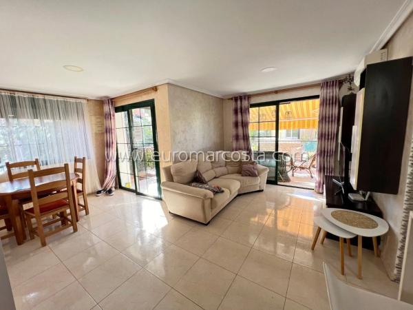 Chalet adosado en calle Laguna Rosa