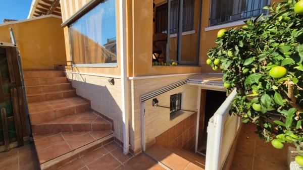 Chalet pareado en calle Miguel Angel Blanco Garrido